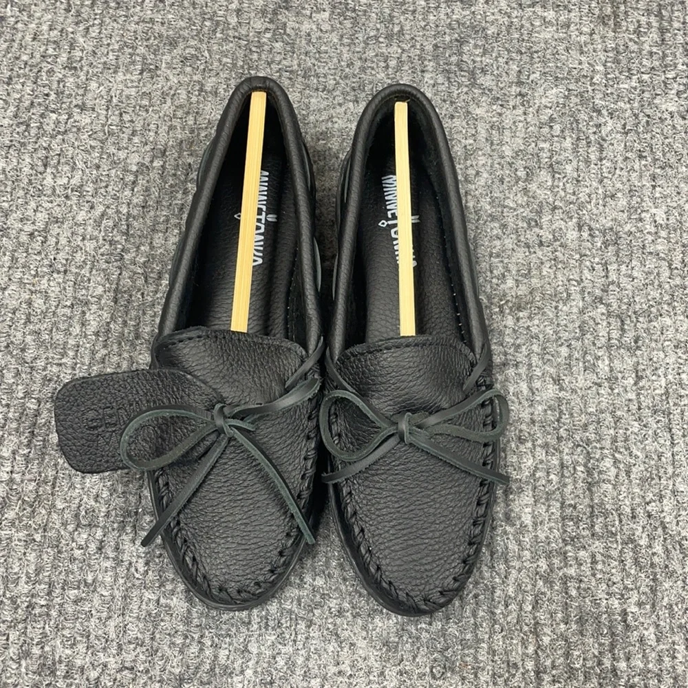 Minnetonka Women’s Moosehide Classic Moccasins (2926) - Picture 1 of 7